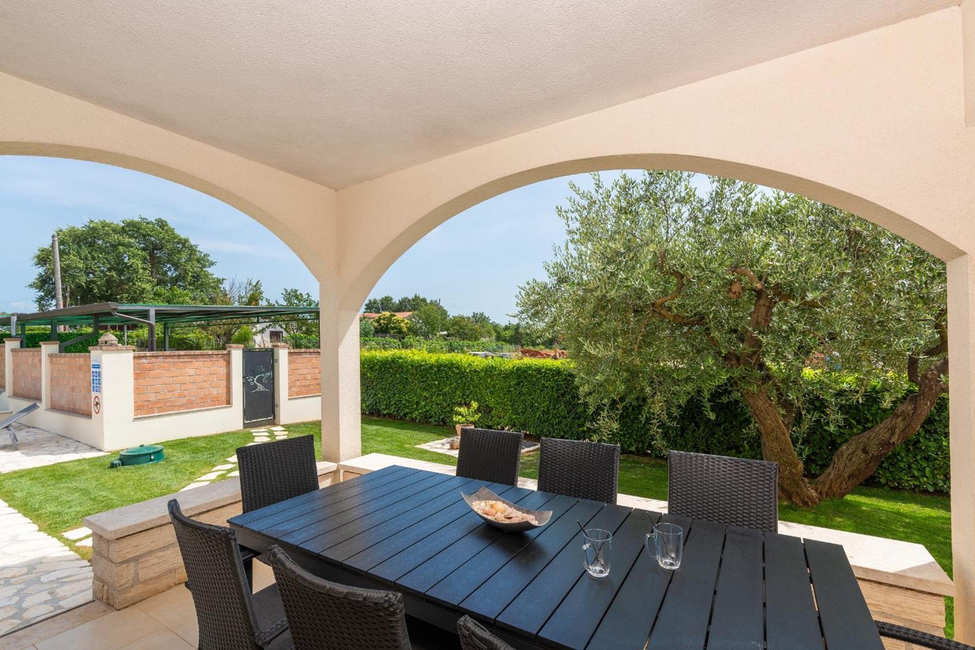 Villa House Iris With Private Pool Poreč