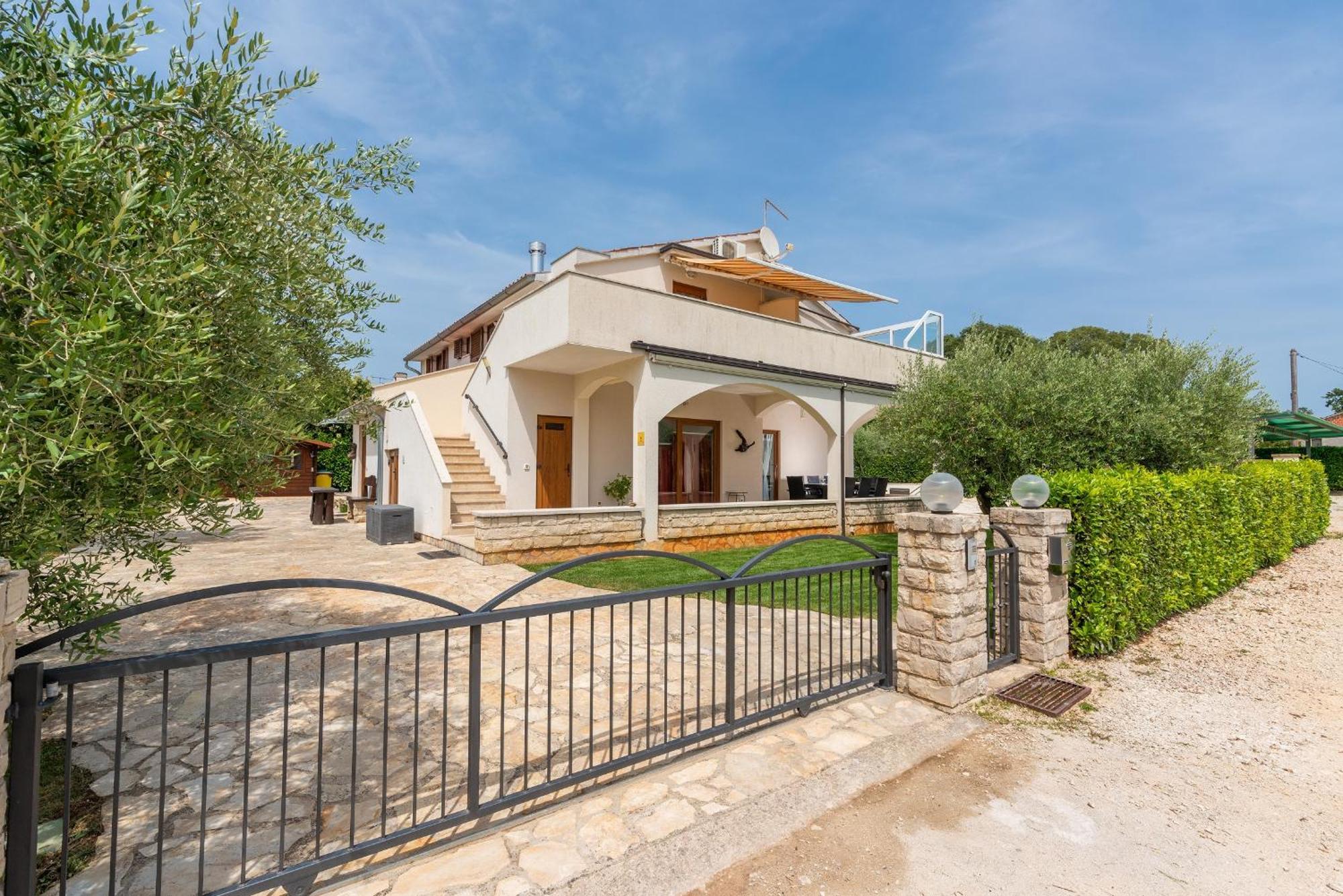 Villa House Iris With Private Pool *