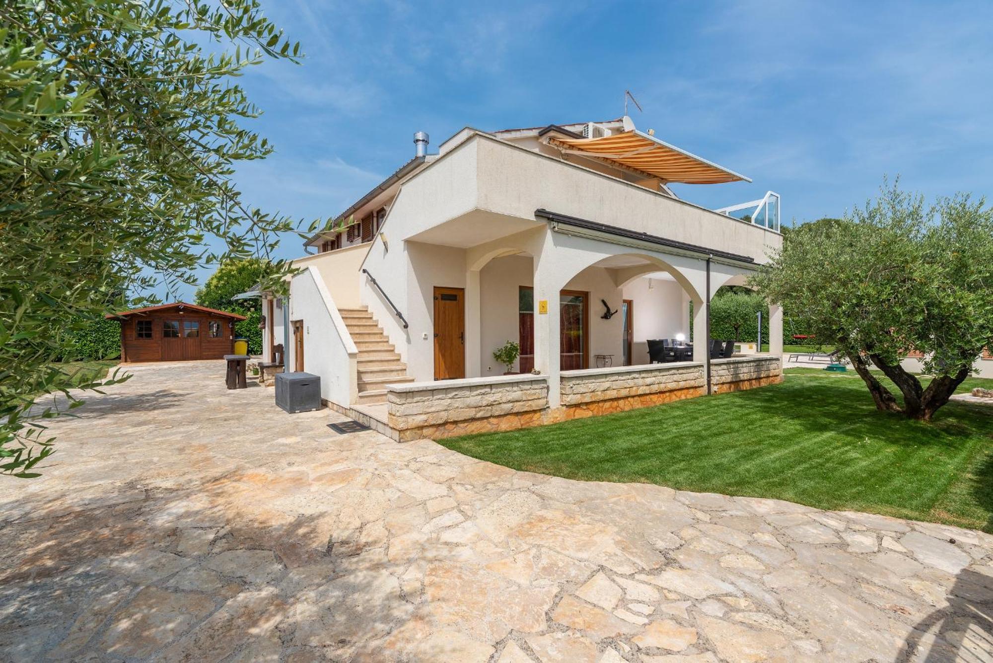 Villa House Iris With Private Pool Poreč